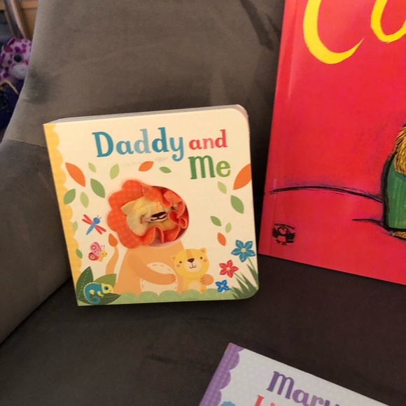 Kids books Bundle - Picture 5 of 6